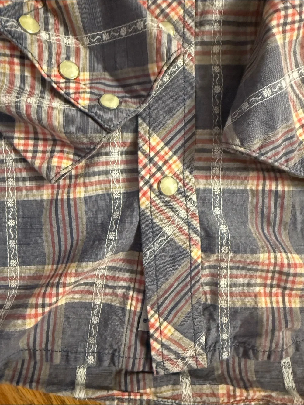 True Religion Pearl Snap LONG SLEEVE SHIRT  Medium M Red Blue
